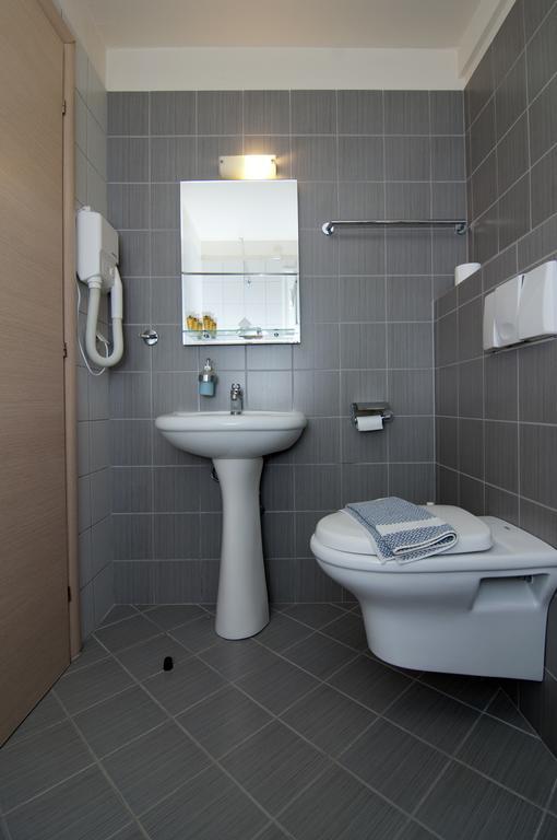 Hotel Elina Perdika  Pokoj fotografie